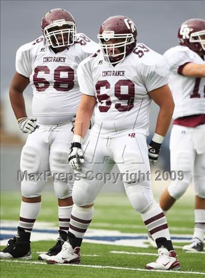 Thumbnail 1 in Cinco Ranch vs. West Brook (Teaxs 5A Region 3 Playoffs) photogallery.