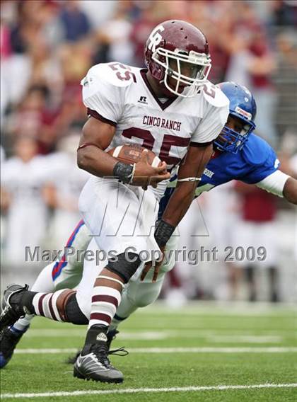 Thumbnail 1 in Cinco Ranch vs. West Brook (Teaxs 5A Region 3 Playoffs) photogallery.