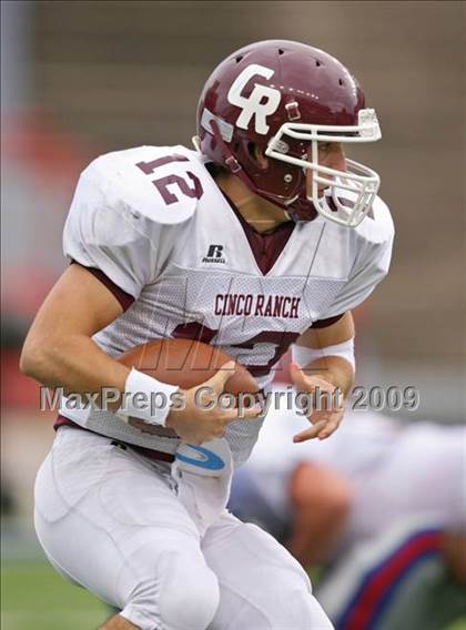 Thumbnail 1 in Cinco Ranch vs. West Brook (Teaxs 5A Region 3 Playoffs) photogallery.
