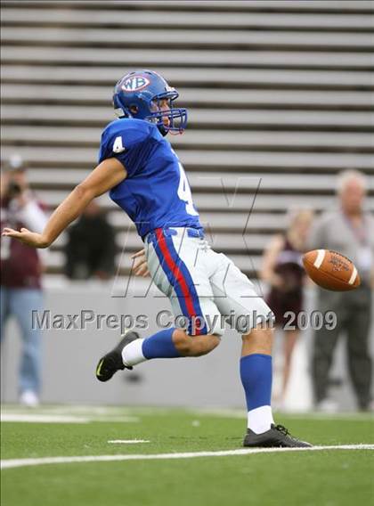Thumbnail 3 in Cinco Ranch vs. West Brook (Teaxs 5A Region 3 Playoffs) photogallery.