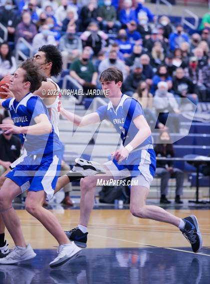Thumbnail 1 in Eatonville @ Seattle Academy (WIAA 1A Regional Playoff) photogallery.