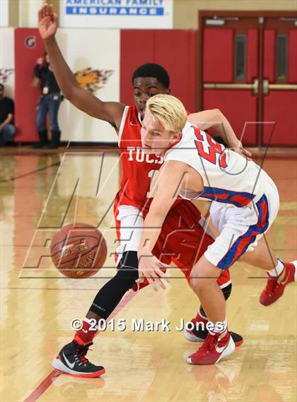 Thumbnail 2 in Tucson High Magnet School vs Mountain View (Hoophall West Invitational) photogallery.