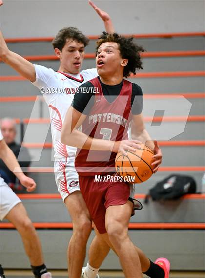 Thumbnail 2 in Patterson vs. Bella Vista (Tiger Classic) photogallery.