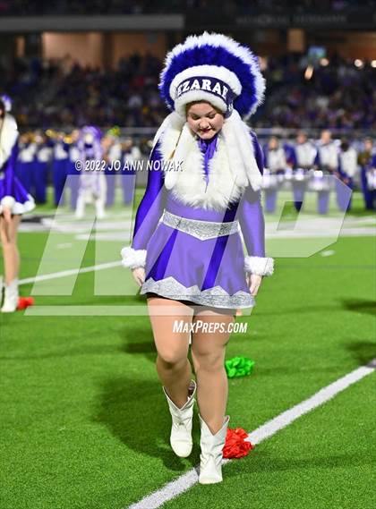 Thumbnail 1 in Port Neches-Groves vs. Liberty Hill (UIL 5A D2 Semifinal) photogallery.