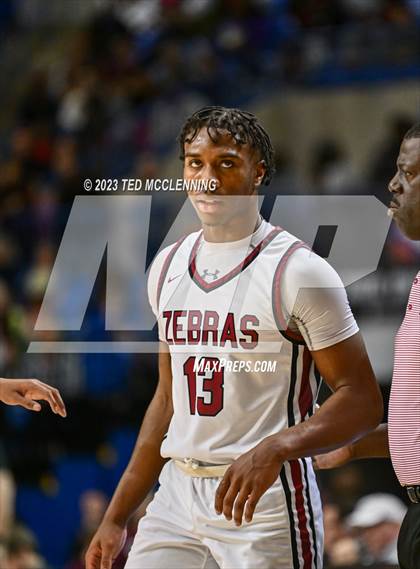Thumbnail 3 in Pine Bluff vs. Lake Hamilton (AAA 5A State Final) photogallery.