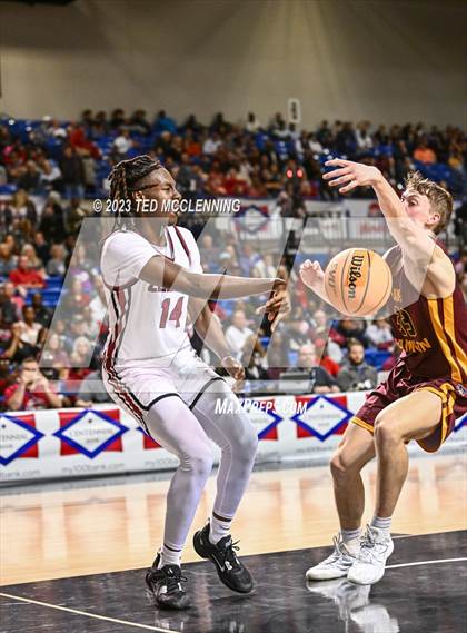Thumbnail 3 in Pine Bluff vs. Lake Hamilton (AAA 5A State Final) photogallery.