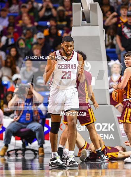 Thumbnail 1 in Pine Bluff vs. Lake Hamilton (AAA 5A State Final) photogallery.