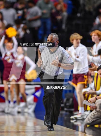 Thumbnail 2 in Pine Bluff vs. Lake Hamilton (AAA 5A State Final) photogallery.