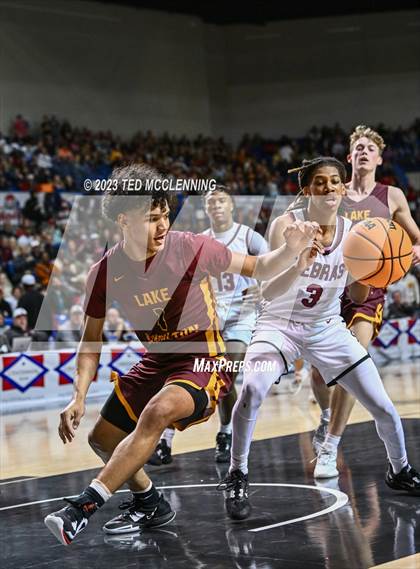 Thumbnail 1 in Pine Bluff vs. Lake Hamilton (AAA 5A State Final) photogallery.