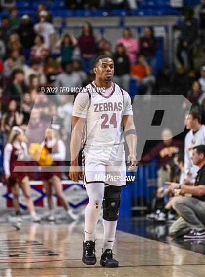Thumbnail 2 in Pine Bluff vs. Lake Hamilton (AAA 5A State Final) photogallery.