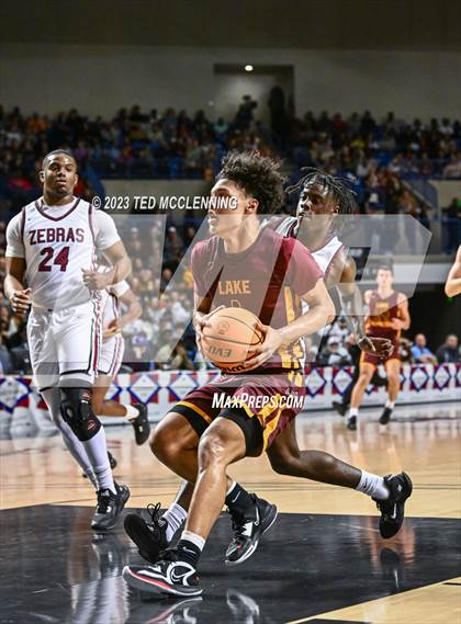 Thumbnail 1 in Pine Bluff vs. Lake Hamilton (AAA 5A State Final) photogallery.
