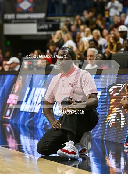 Thumbnail 1 in Pine Bluff vs. Lake Hamilton (AAA 5A State Final) photogallery.