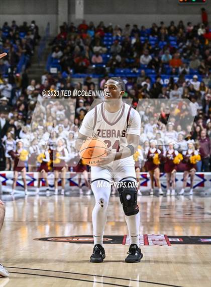 Thumbnail 3 in Pine Bluff vs. Lake Hamilton (AAA 5A State Final) photogallery.
