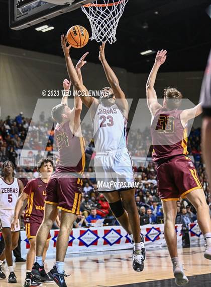 Thumbnail 1 in Pine Bluff vs. Lake Hamilton (AAA 5A State Final) photogallery.