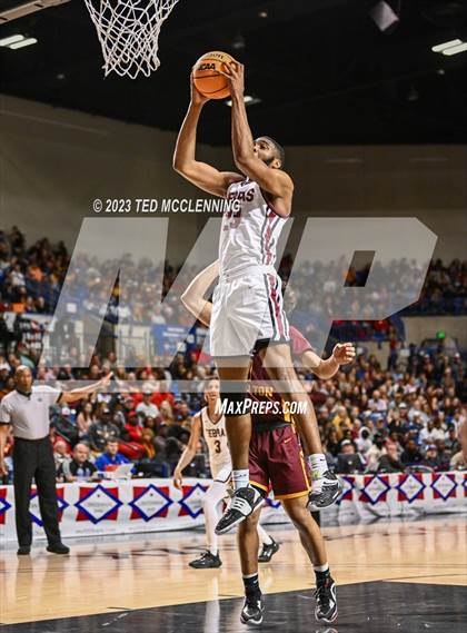 Thumbnail 1 in Pine Bluff vs. Lake Hamilton (AAA 5A State Final) photogallery.
