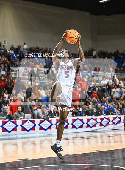 Thumbnail 1 in Pine Bluff vs. Lake Hamilton (AAA 5A State Final) photogallery.