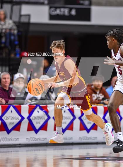 Thumbnail 2 in Pine Bluff vs. Lake Hamilton (AAA 5A State Final) photogallery.