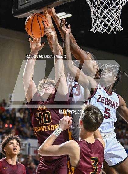 Thumbnail 2 in Pine Bluff vs. Lake Hamilton (AAA 5A State Final) photogallery.