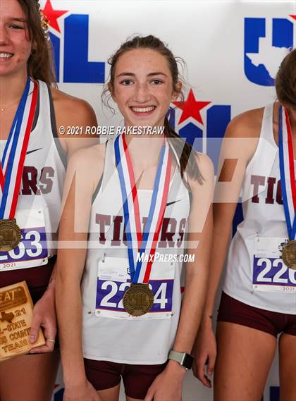 Thumbnail 1 in UIL Cross Country 5A Finals (3200) photogallery.