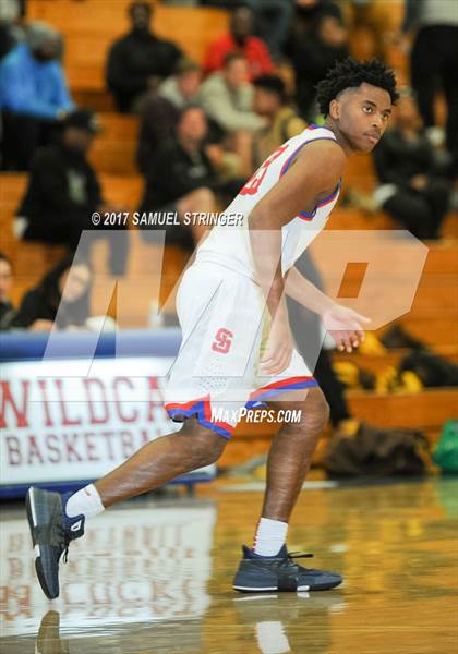 Thumbnail 2 in Mission vs. St. Ignatius (Leo LaRocca Sand Dune Classic) photogallery.