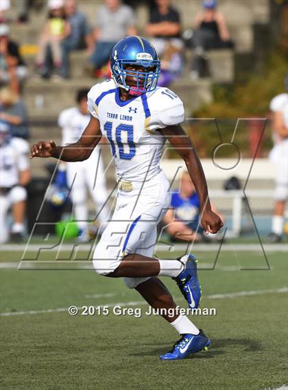 Thumbnail 2 in Terra Linda @ Marin Catholic (Senior Day) photogallery.