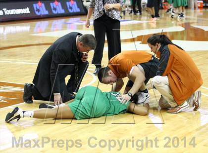 Thumbnail 2 in Plains vs. Kerens (UIL 1A Division 1 Final) photogallery.