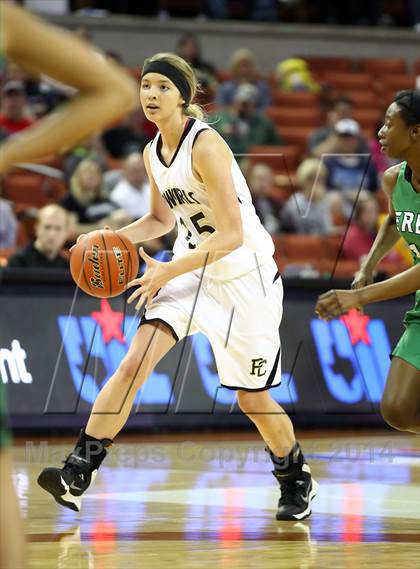 Thumbnail 2 in Plains vs. Kerens (UIL 1A Division 1 Final) photogallery.