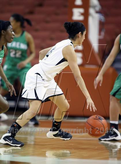 Thumbnail 1 in Plains vs. Kerens (UIL 1A Division 1 Final) photogallery.
