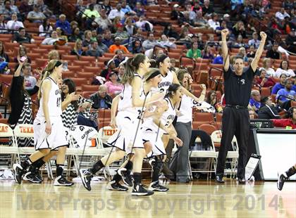 Thumbnail 3 in Plains vs. Kerens (UIL 1A Division 1 Final) photogallery.