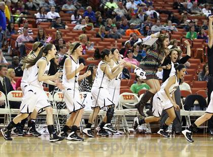 Thumbnail 2 in Plains vs. Kerens (UIL 1A Division 1 Final) photogallery.