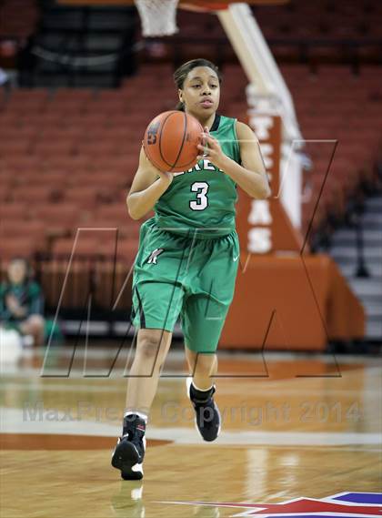Thumbnail 3 in Plains vs. Kerens (UIL 1A Division 1 Final) photogallery.