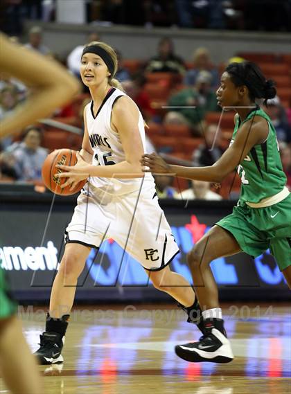 Thumbnail 3 in Plains vs. Kerens (UIL 1A Division 1 Final) photogallery.