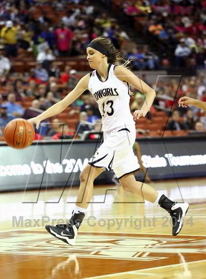 Thumbnail 3 in Plains vs. Kerens (UIL 1A Division 1 Final) photogallery.
