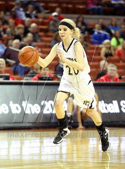 Thumbnail 2 in Plains vs. Kerens (UIL 1A Division 1 Final) photogallery.