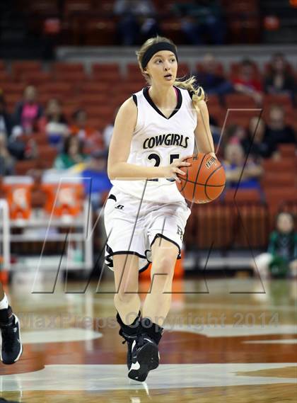 Thumbnail 1 in Plains vs. Kerens (UIL 1A Division 1 Final) photogallery.