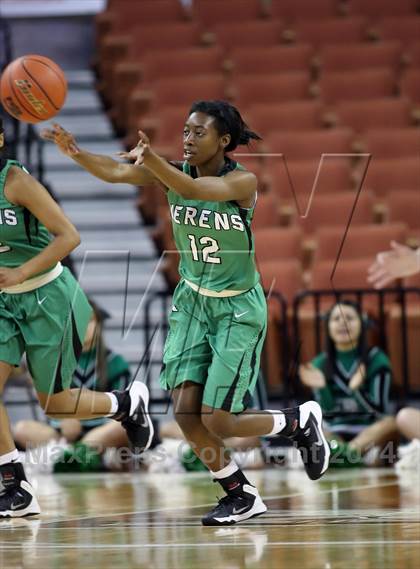 Thumbnail 3 in Plains vs. Kerens (UIL 1A Division 1 Final) photogallery.