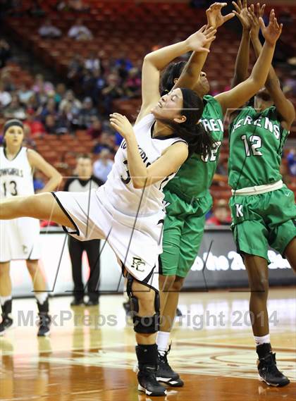 Thumbnail 3 in Plains vs. Kerens (UIL 1A Division 1 Final) photogallery.