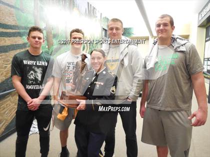 Thumbnail 2 in West Linn TOC Ceremony photogallery.