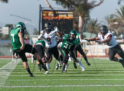 Thumbnail 1 in Upland vs Oaks Christian (UT Honor Bowl) photogallery.