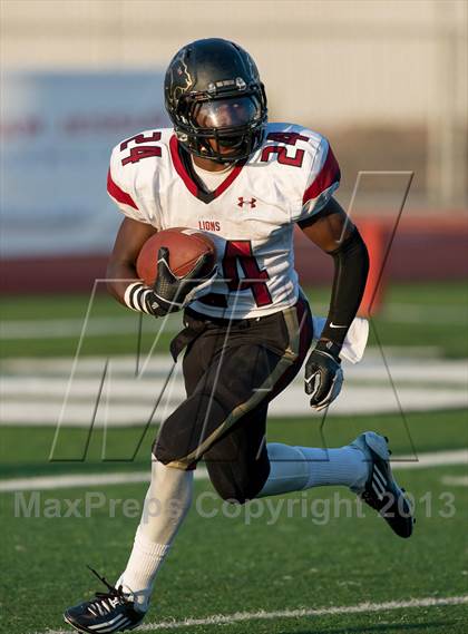 Thumbnail 2 in Upland vs Oaks Christian (UT Honor Bowl) photogallery.