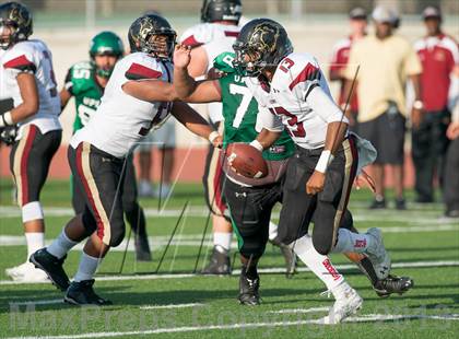 Thumbnail 2 in Upland vs Oaks Christian (UT Honor Bowl) photogallery.