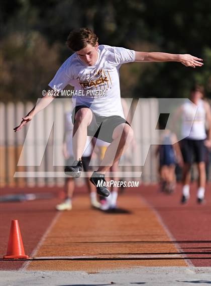 Thumbnail 2 in University @ Laguna Hills photogallery.