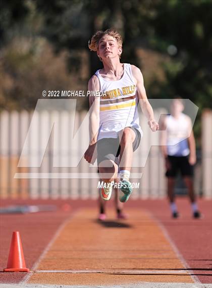 Thumbnail 2 in University @ Laguna Hills photogallery.
