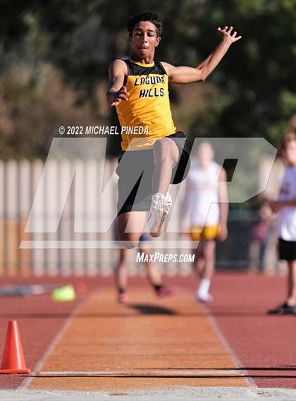 Thumbnail 2 in University @ Laguna Hills photogallery.