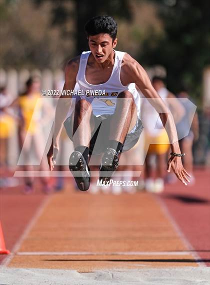 Thumbnail 1 in University @ Laguna Hills photogallery.