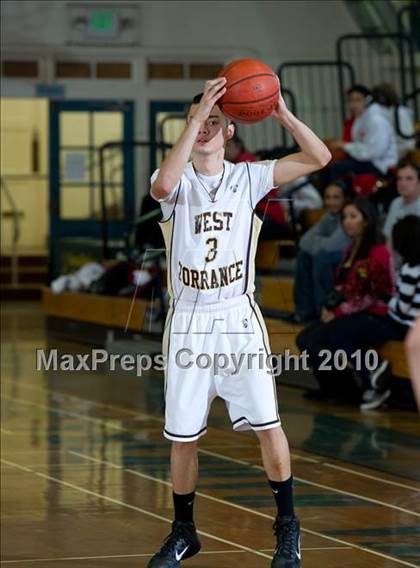 Thumbnail 2 in Troy vs. Troy (Santa Barbara Holiday Classic Tournament) photogallery.