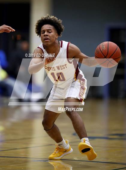 Thumbnail 3 in Windward vs. Clovis West (Nor Cal Tip Off Classic) photogallery.