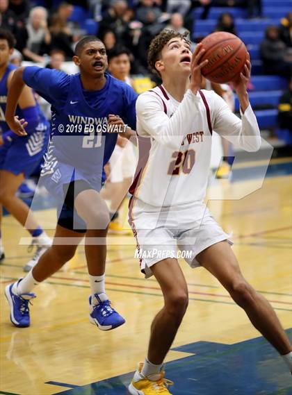 Thumbnail 2 in Windward vs. Clovis West (Nor Cal Tip Off Classic) photogallery.
