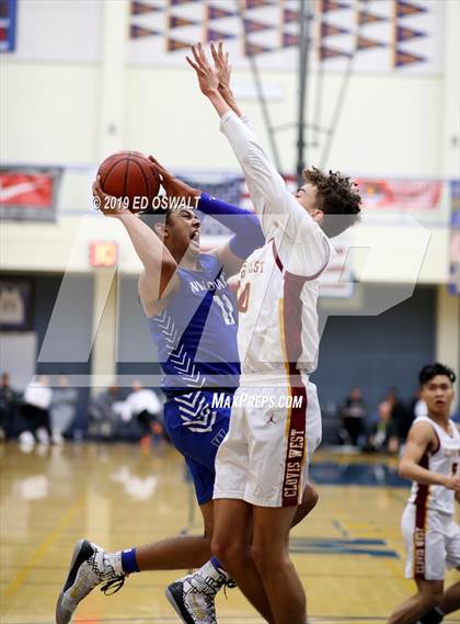 Thumbnail 3 in Windward vs. Clovis West (Nor Cal Tip Off Classic) photogallery.