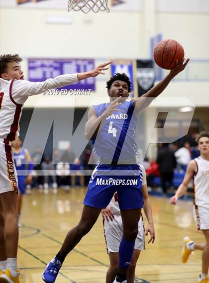 Thumbnail 3 in Windward vs. Clovis West (Nor Cal Tip Off Classic) photogallery.